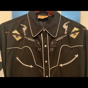 SKULLY BRAND MESN WESTERN BUTTONDOWN SHIRT BLACK HEAVY COTTON XL. WORN 2 times